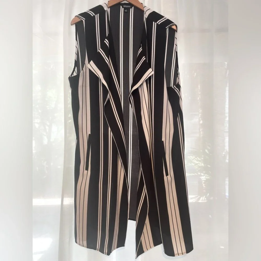 EMME brand vest/ waistcoat - Picture 1 of 4
